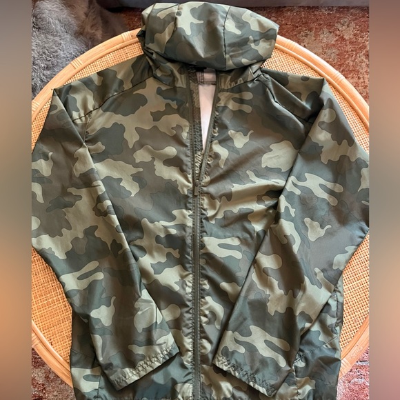 All In Motion Men's Camo Print Packable Jacket - - Picture 6 of 8